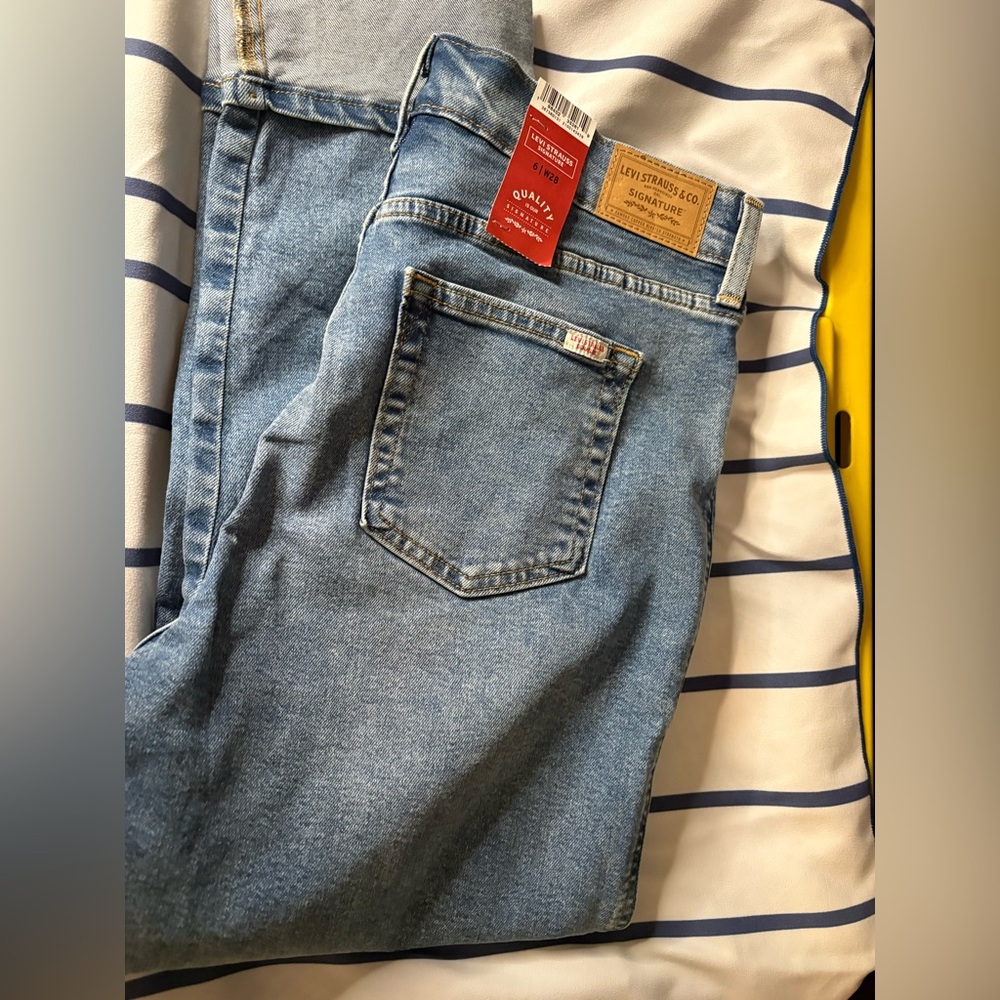 Levi jeans